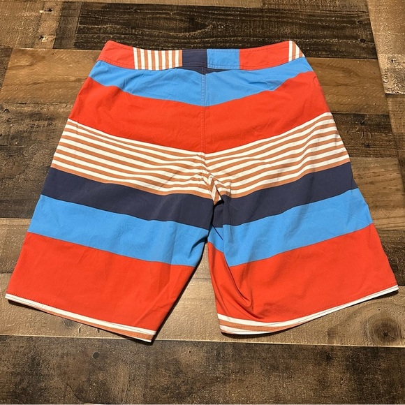 Patagonia Printed Wavefarer Board Shorts - 19" - Picture 3 of 6